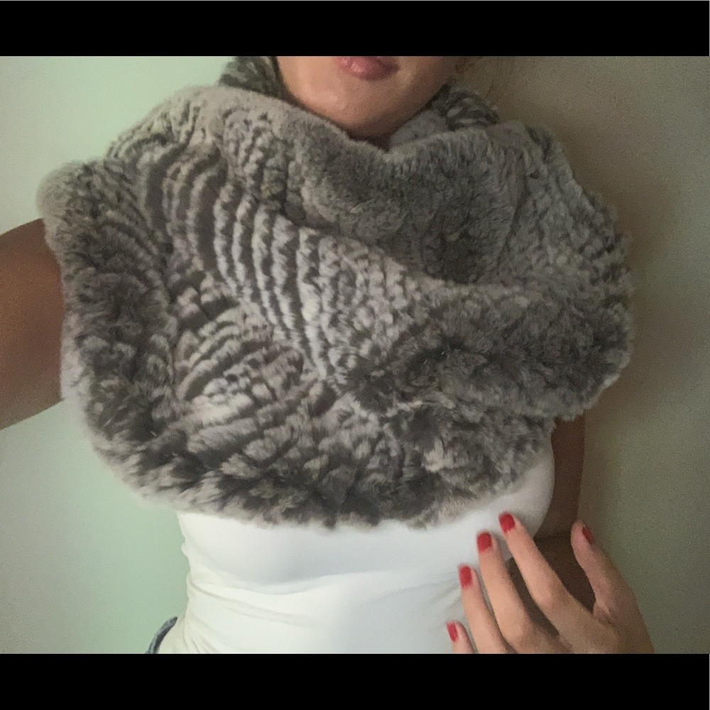 Real rabbit fur Elie Tahari infinity scarf